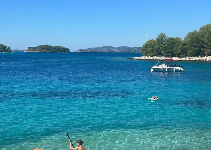 公寓 Medusalina-bora 特罗吉尔